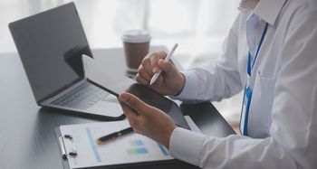 ESG-Regulierungen 2025: Weniger Bürokratie oder neue Hürden? ESG-Regulierungen 2025: Weniger Bürokratie oder neue Hürden?